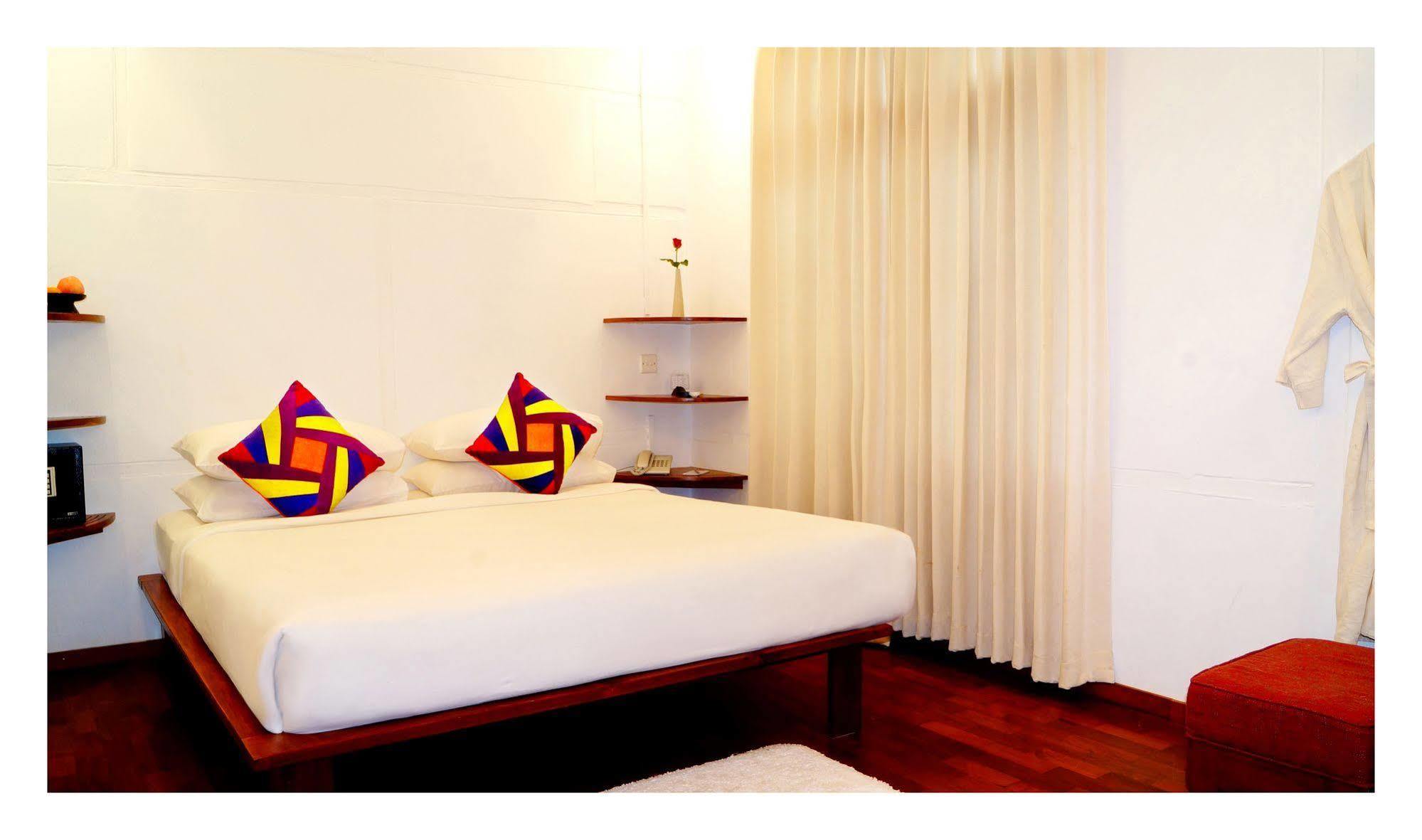 Oasis Hotel