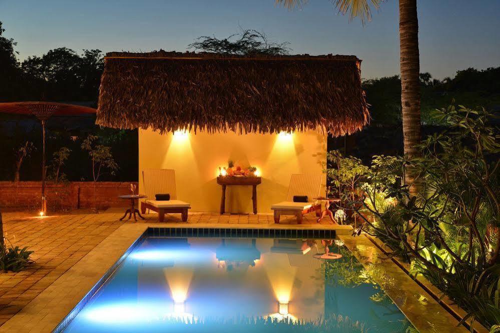Oasis Hotel 2*